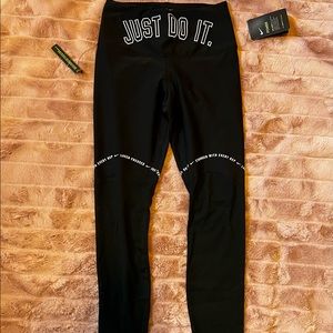NWT Nike Leggings